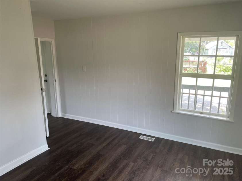 518 White Street, Chester, SC 29706.  MLS# CAR4279863, YatesRealty ID 24925. Bedroom 2
