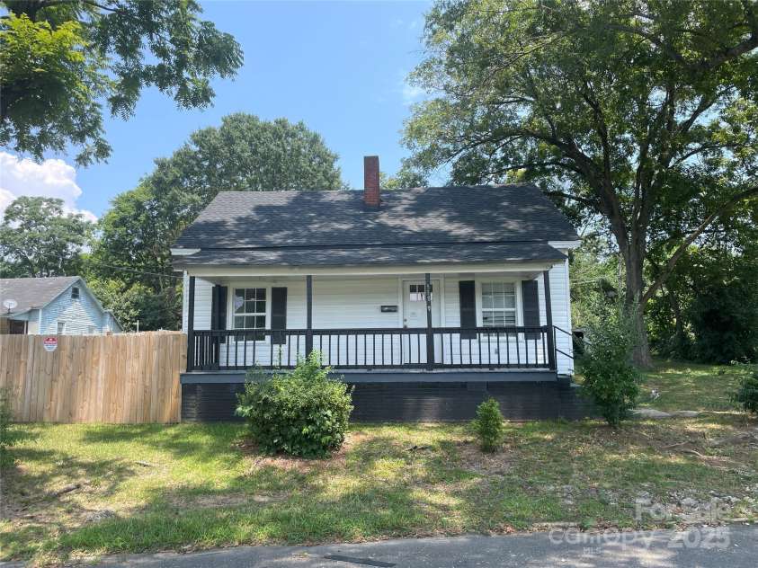 518 White Street, Chester, SC 29706.  MLS# CAR4279863, YatesRealty ID 24925. Front