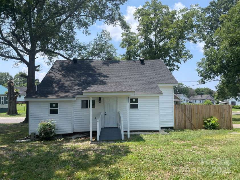 518 White Street, Chester, SC 29706.  MLS# CAR4279863, YatesRealty ID 24925. Rear