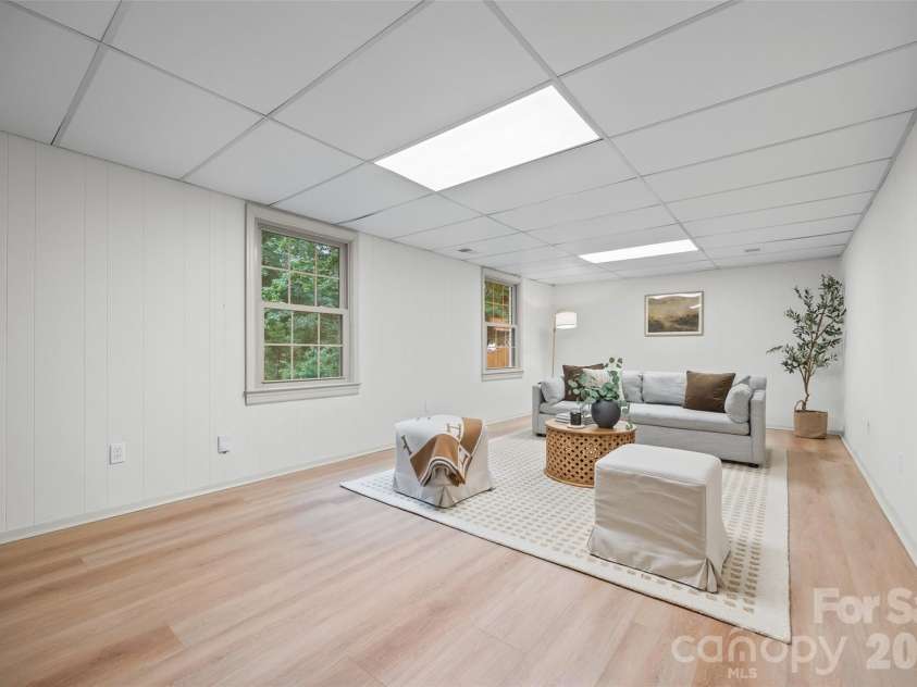 734 Charter Place, Charlotte, NC 28211.  MLS# CAR4384637, YatesRealty ID 24925. Basement Flex/Bonus Room