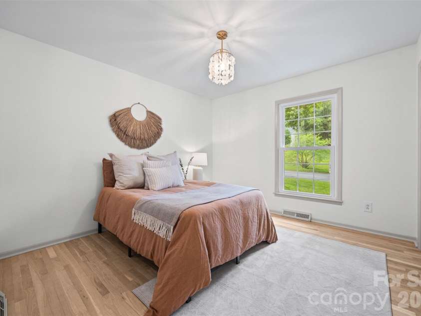 734 Charter Place, Charlotte, NC 28211.  MLS# CAR4384637, YatesRealty ID 24925. Bedroom 2