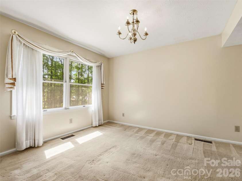 11 Woodmere Drive, Arden, NC 28704.  MLS# CAR4382384, YatesRealty ID 24926. Dining room.