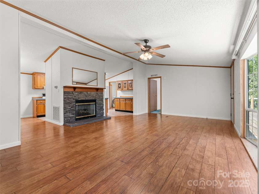 946 Turkey Pen Gap Road, Horse Shoe, NC 28742.  MLS# CAR4279493, YatesRealty ID 24926. 