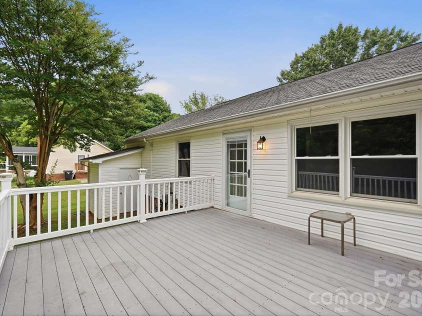 1235 Winecoff School Road, Concord, NC 28027.  MLS# CAR4311907, YatesRealty ID 24927. 