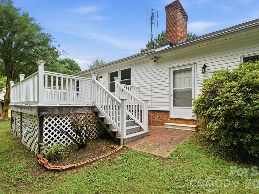 1235 Winecoff School Road, Concord, NC 28027.  MLS# CAR4311907, YatesRealty ID 24927. 