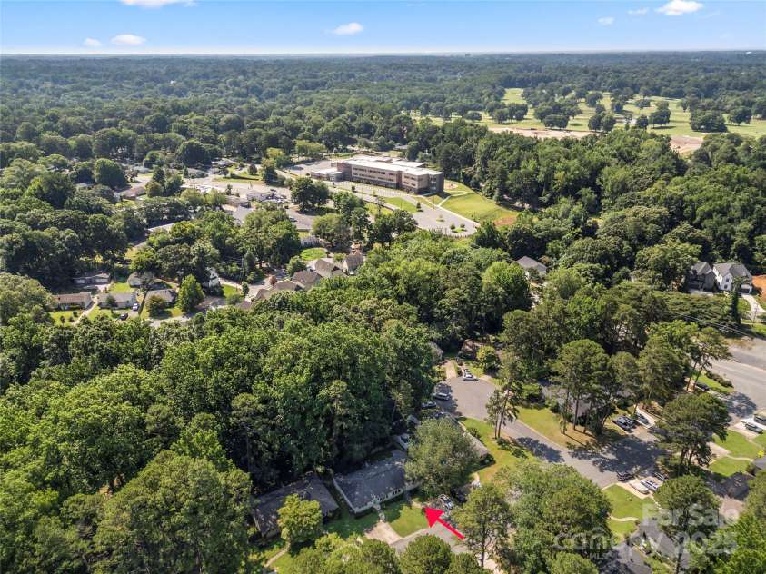 3130 Erskine Drive, Charlotte, NC 28205.  MLS# CAR4270926, YatesRealty ID 24928. 