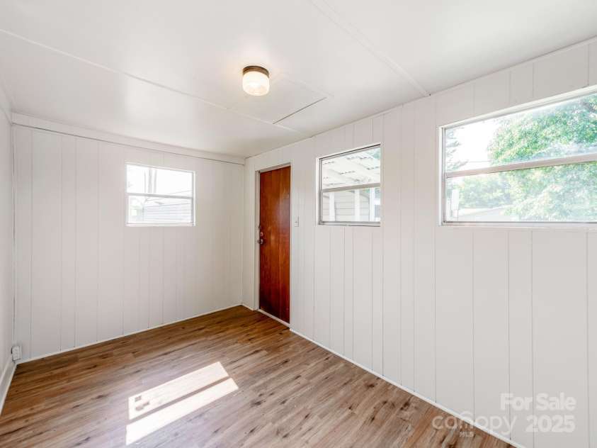 4101 Biggerstaff Road, Maiden, NC 28650.  MLS# CAR4279906, YatesRealty ID 24929. 