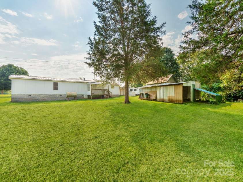 4101 Biggerstaff Road, Maiden, NC 28650.  MLS# CAR4279906, YatesRealty ID 24929. 