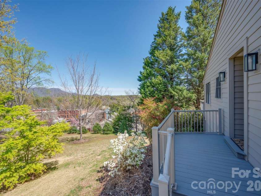 77 Chestnut Street, Tryon, NC 28782.  MLS# CAR4241972, YatesRealty ID 2493. 