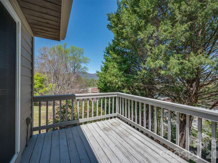 77 Chestnut Street, Tryon, NC 28782.  MLS# CAR4241972, YatesRealty ID 2493. 