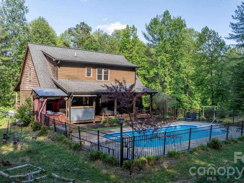 3355 Helton Hartley Place, Lenoir, NC 28645.  MLS# CAR4381780, YatesRealty ID 24931. 