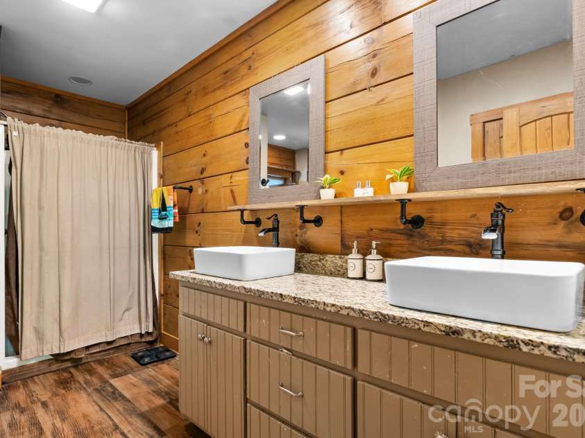 3355 Helton Hartley Place, Lenoir, NC 28645.  MLS# CAR4381780, YatesRealty ID 24931. 