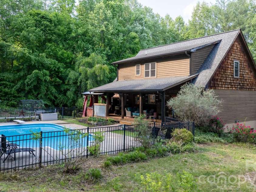 3355 Helton Hartley Place, Lenoir, NC 28645.  MLS# CAR4381780, YatesRealty ID 24931. 