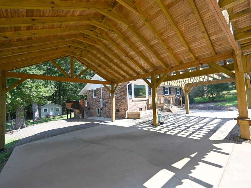 418 Stokes Avenue, Clover, SC 29710.  MLS# CAR4279850, YatesRealty ID 24931. 