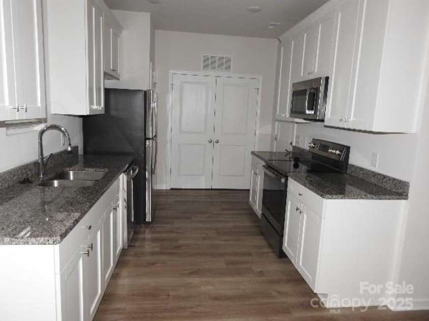 103 Spring Drive, Salisbury, NC 28144.  MLS# CAR4279934, YatesRealty ID 24932. 