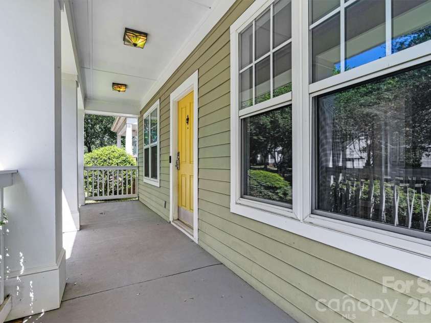 6747 Douglas Park Drive, Huntersville, NC 28078.  MLS# CAR4370341, YatesRealty ID 24932. 