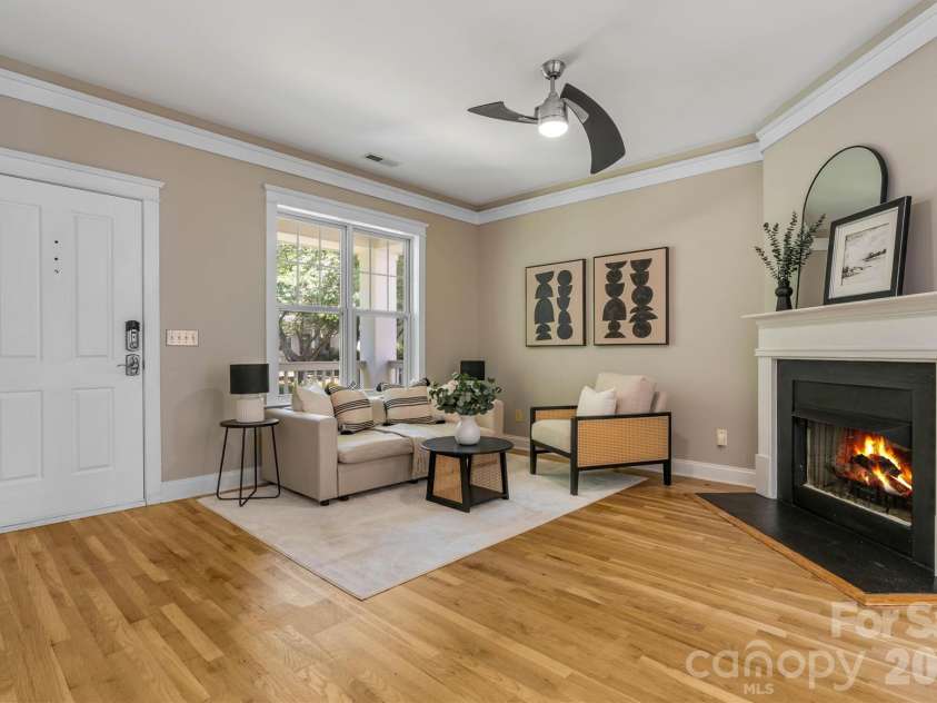 6747 Douglas Park Drive, Huntersville, NC 28078.  MLS# CAR4370341, YatesRealty ID 24932. 