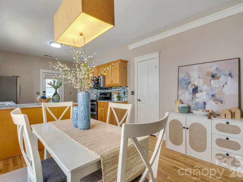 6747 Douglas Park Drive, Huntersville, NC 28078.  MLS# CAR4370341, YatesRealty ID 24932. 