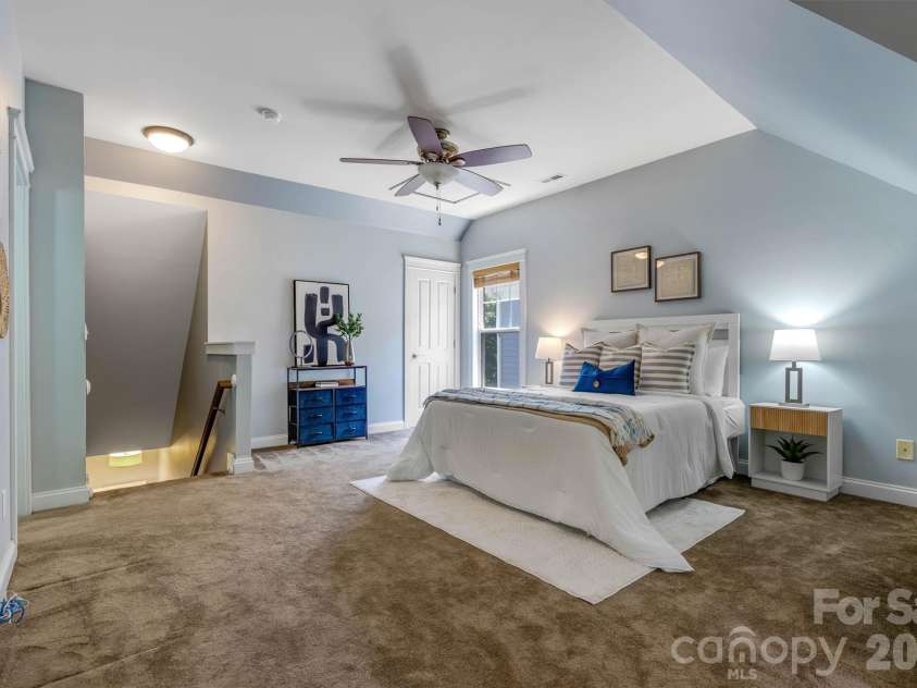 6747 Douglas Park Drive, Huntersville, NC 28078.  MLS# CAR4370341, YatesRealty ID 24932. Primary 2nd Level