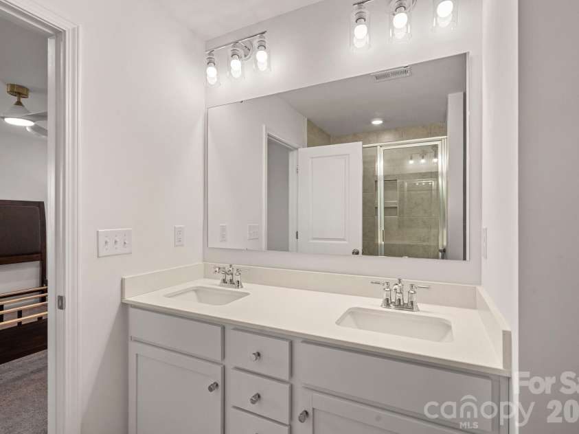 3579 Nimbell Road, Monroe, NC 28110.  MLS# CAR4377812, YatesRealty ID 24933. Primary Bath