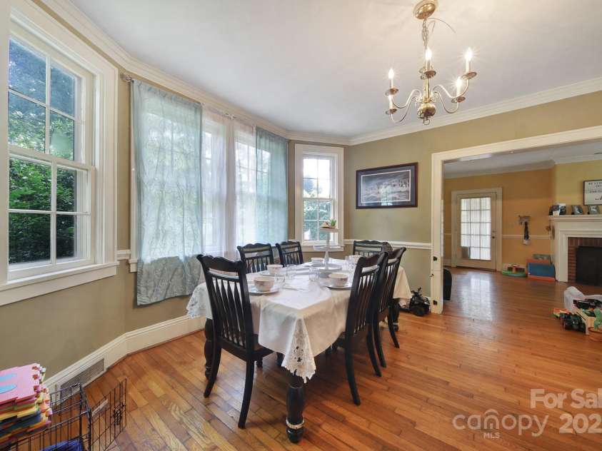 504 Chesterfield Avenue, Lancaster, SC 29720.  MLS# CAR4279892, YatesRealty ID 24934. 