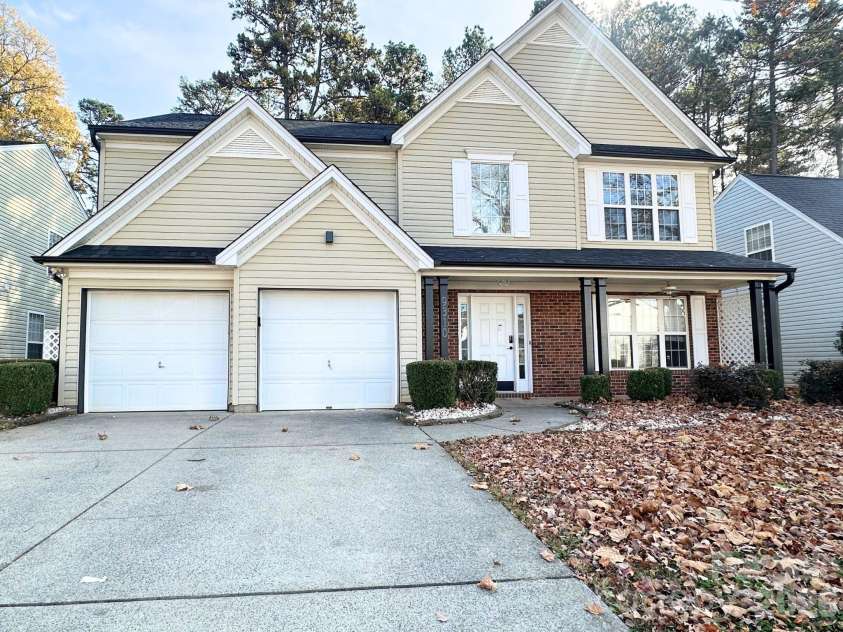 9310 Chastain Walk Drive, Charlotte, NC 28216.  MLS# CAR4322341, YatesRealty ID 24935. 
