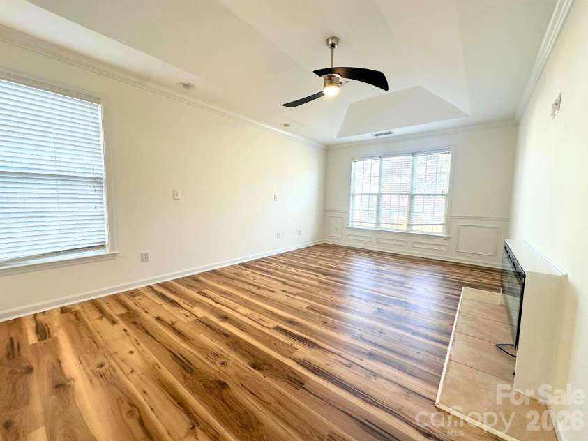 9310 Chastain Walk Drive, Charlotte, NC 28216.  MLS# CAR4322341, YatesRealty ID 24935. Primary Bedroom