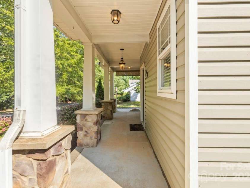 9846 Bailey Road, Cornelius, NC 28031.  MLS# CAR4279273, YatesRealty ID 24936. 