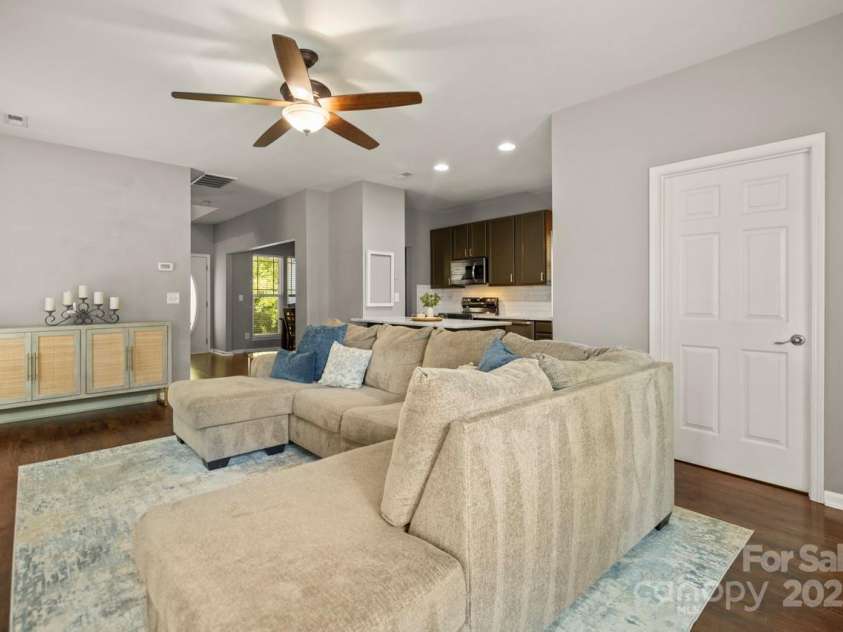 9846 Bailey Road, Cornelius, NC 28031.  MLS# CAR4279273, YatesRealty ID 24936. 