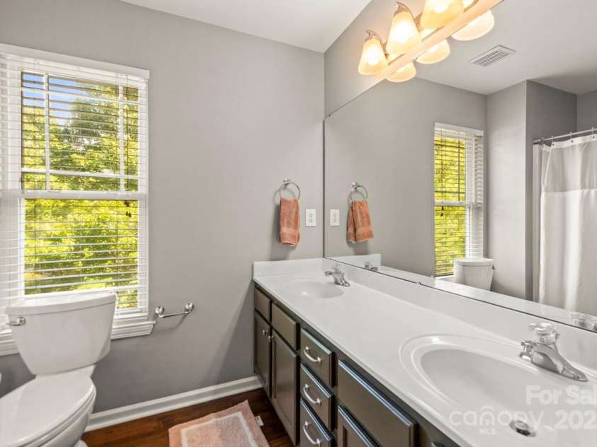 9846 Bailey Road, Cornelius, NC 28031.  MLS# CAR4279273, YatesRealty ID 24936. 