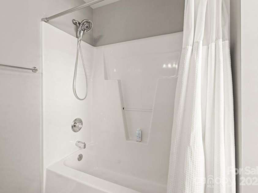 9846 Bailey Road, Cornelius, NC 28031.  MLS# CAR4279273, YatesRealty ID 24936. 