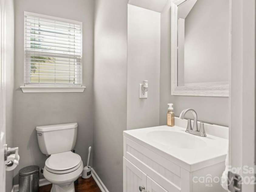 9846 Bailey Road, Cornelius, NC 28031.  MLS# CAR4279273, YatesRealty ID 24936. 