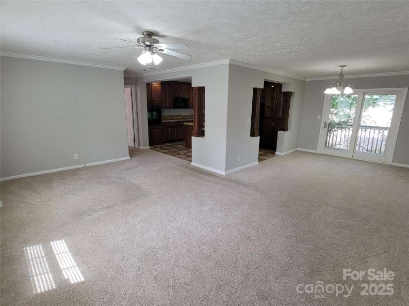 3 Dadoo Drive, Asheville, NC 28806.  MLS# CAR4278478, YatesRealty ID 24937. 