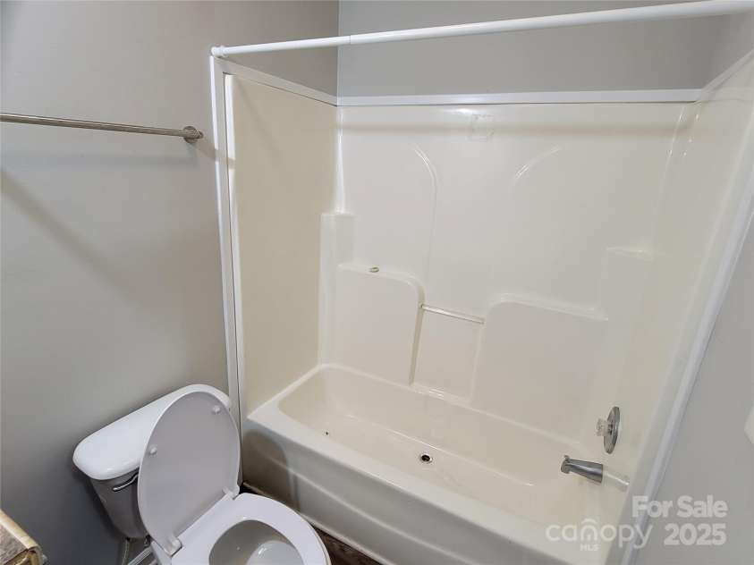 3 Dadoo Drive, Asheville, NC 28806.  MLS# CAR4278478, YatesRealty ID 24937. 