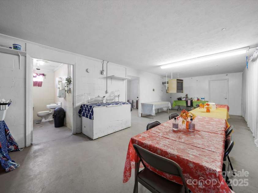 1497 White Store Road, Pageland, SC 29728.  MLS# CAR4279073, YatesRealty ID 24938. 