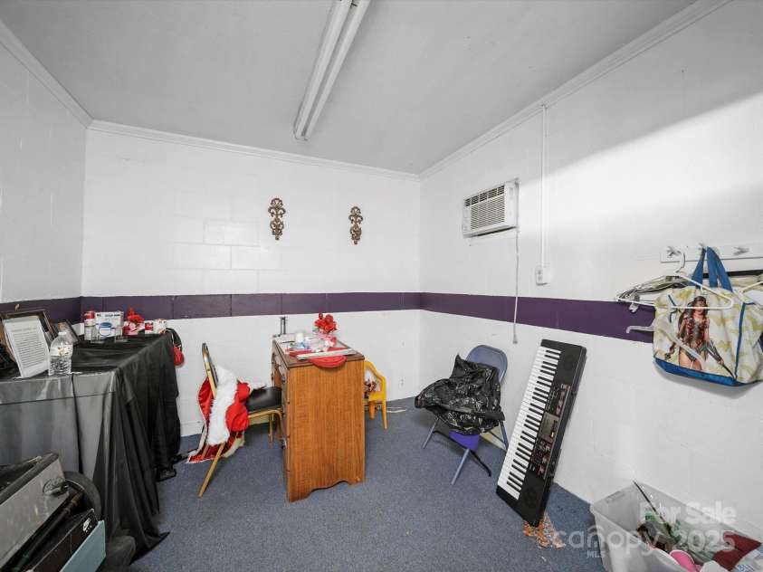 1497 White Store Road, Pageland, SC 29728.  MLS# CAR4279073, YatesRealty ID 24938. 