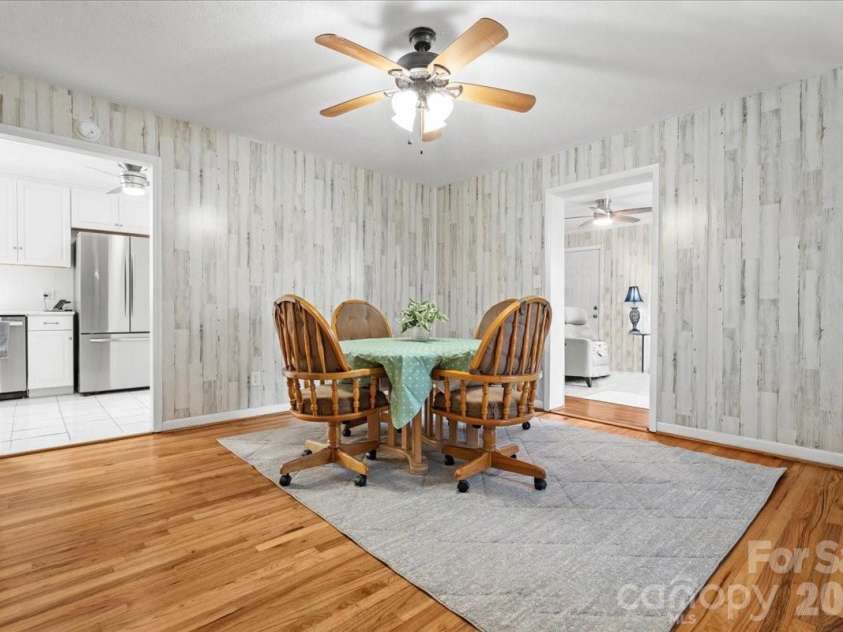 317 Thomas Street, Bennettsville, SC 29512.  MLS# CAR4340673, YatesRealty ID 24939. 