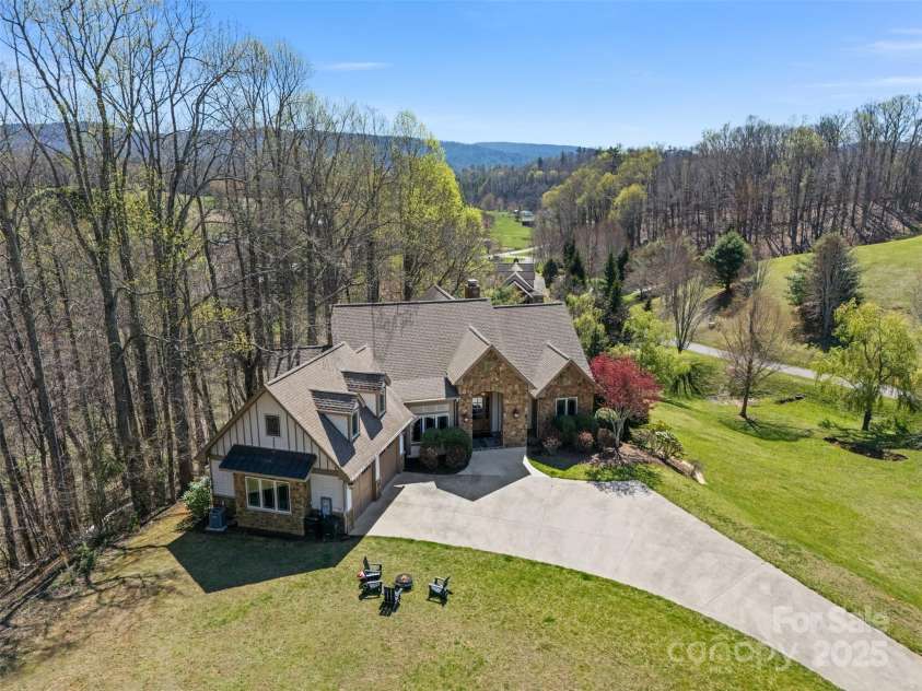 46 Ridge Lane, Linville, NC 28657.  MLS# CAR4276749, YatesRealty ID 24940. 