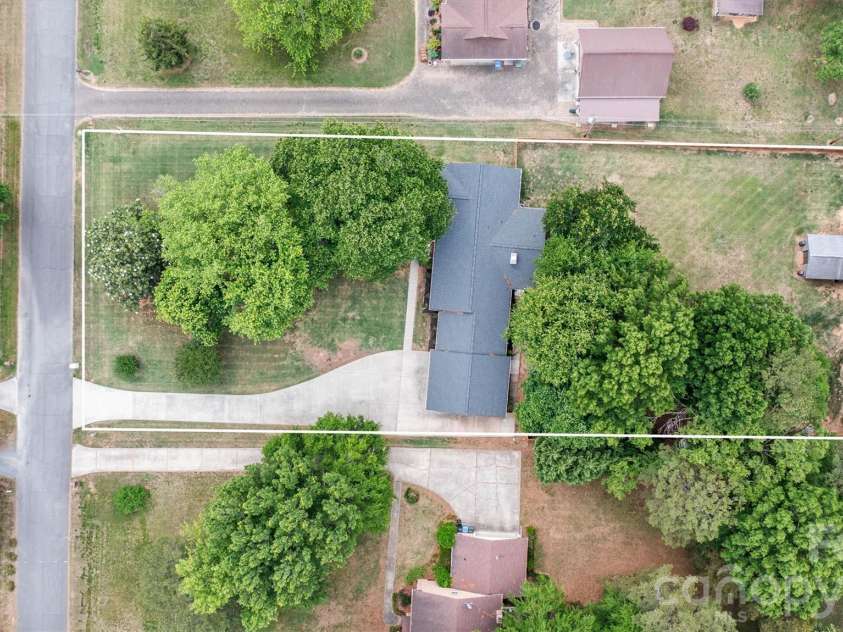 6021 Morris Farm Lane, Mint Hill, NC 28227.  MLS# CAR4379541, YatesRealty ID 24940. 