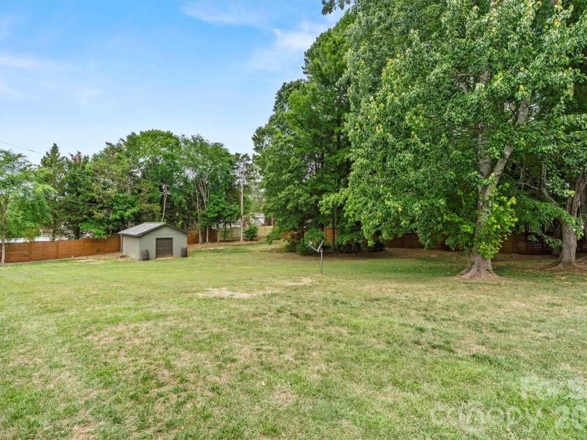 6021 Morris Farm Lane, Mint Hill, NC 28227.  MLS# CAR4379541, YatesRealty ID 24940. 
