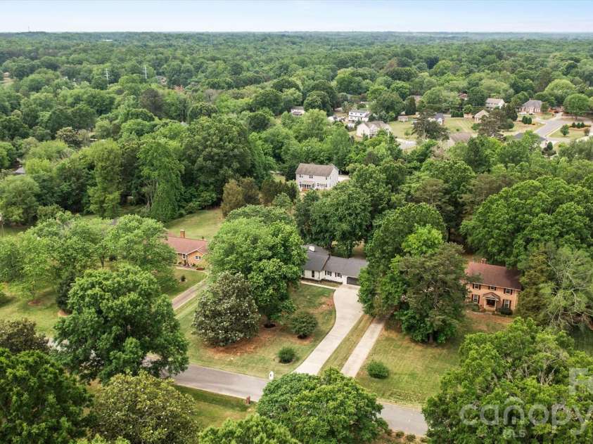 6021 Morris Farm Lane, Mint Hill, NC 28227.  MLS# CAR4379541, YatesRealty ID 24940. 