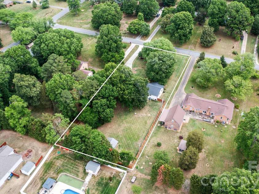 6021 Morris Farm Lane, Mint Hill, NC 28227.  MLS# CAR4379541, YatesRealty ID 24940. 