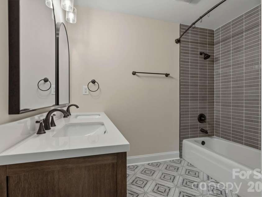 6021 Morris Farm Lane, Mint Hill, NC 28227.  MLS# CAR4379541, YatesRealty ID 24940. Bathroom 2