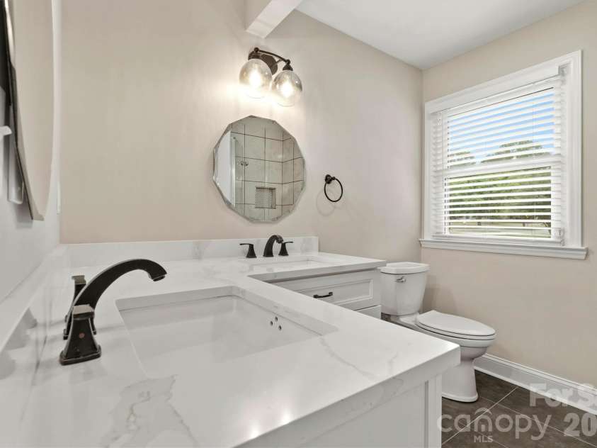 6021 Morris Farm Lane, Mint Hill, NC 28227.  MLS# CAR4379541, YatesRealty ID 24940. Bathroom 3