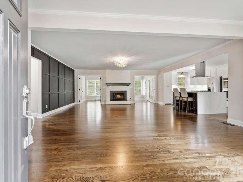 6021 Morris Farm Lane, Mint Hill, NC 28227.  MLS# CAR4379541, YatesRealty ID 24940. Great Room