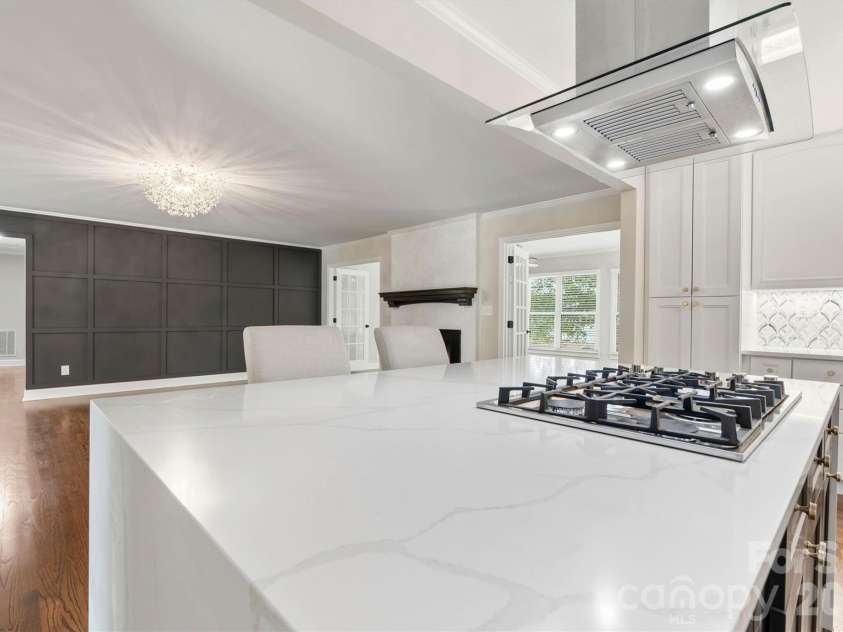 6021 Morris Farm Lane, Mint Hill, NC 28227.  MLS# CAR4379541, YatesRealty ID 24940. Kitchen