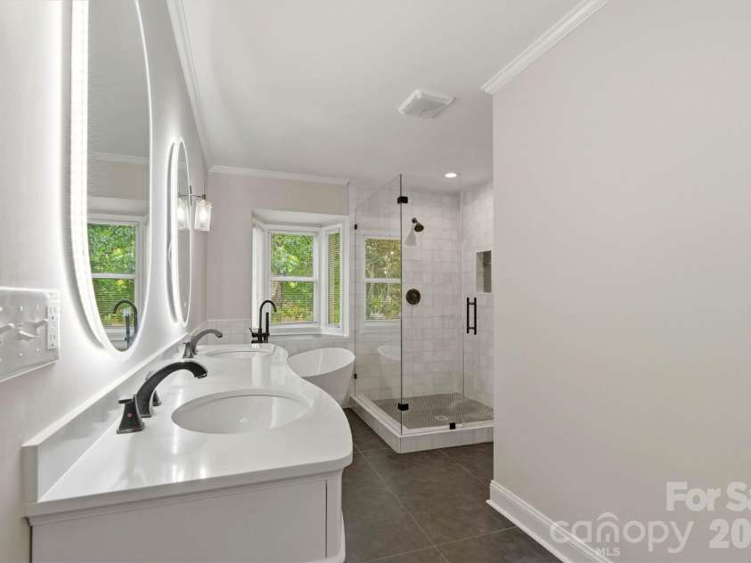 6021 Morris Farm Lane, Mint Hill, NC 28227.  MLS# CAR4379541, YatesRealty ID 24940. Master Bathroom