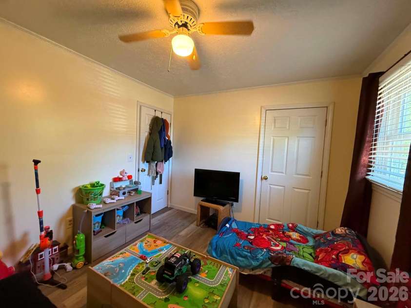 2121 Union Grove Road, Lenoir, NC 28645.  MLS# CAR4381437, YatesRealty ID 24941. 