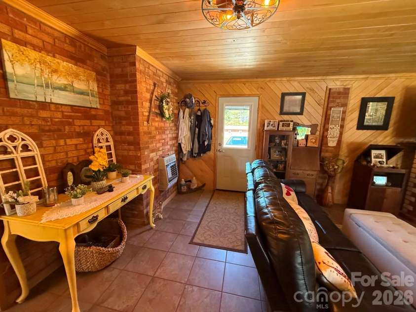 2121 Union Grove Road, Lenoir, NC 28645.  MLS# CAR4381437, YatesRealty ID 24941. 