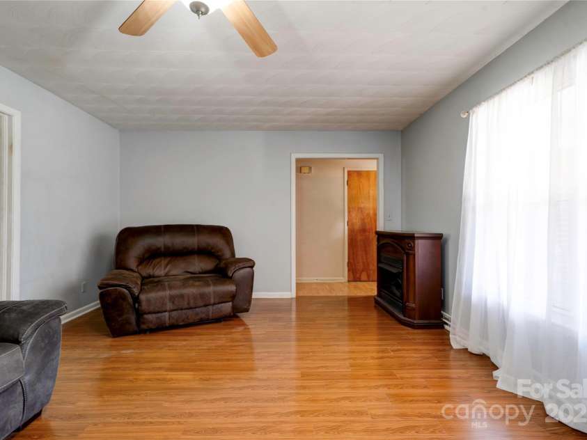 2923 G B Blanton Road, Shelby, NC 28152.  MLS# CAR4280032, YatesRealty ID 24942. 